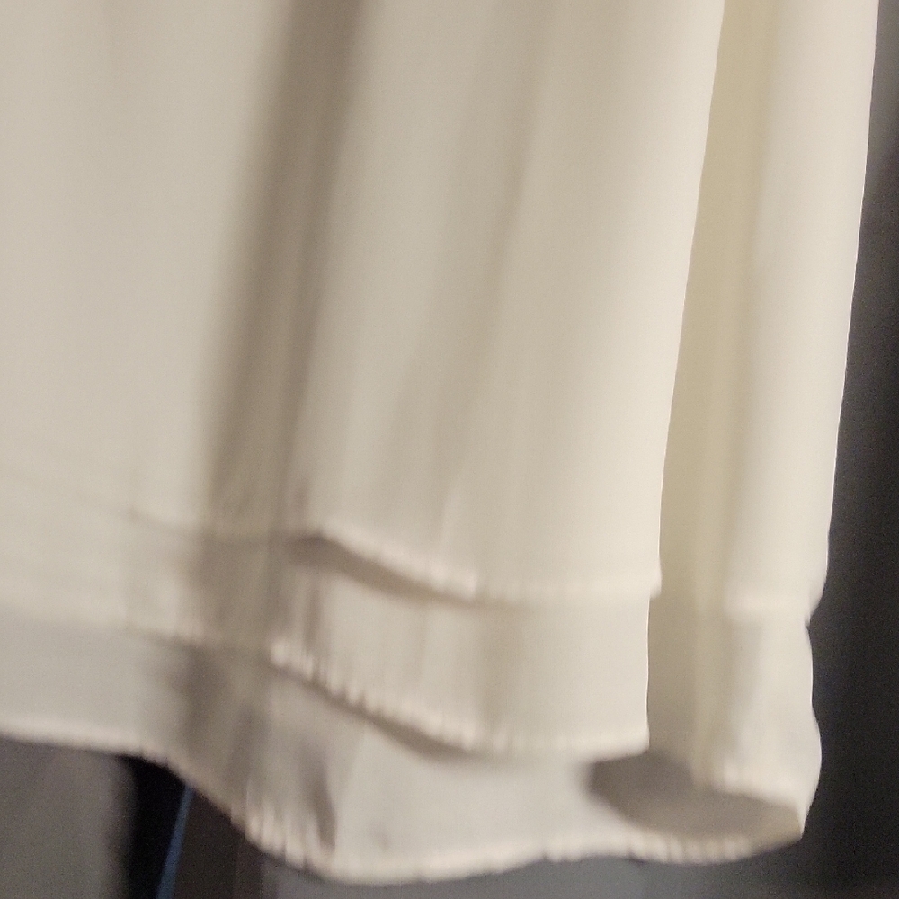 Shinestar Soft White Sleeveless Top - Picture 6 of 8